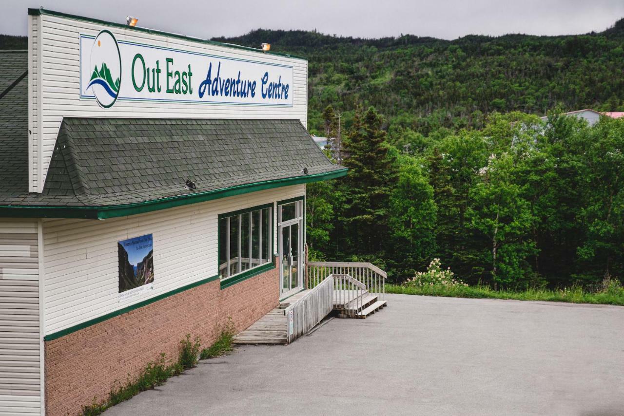 Out East Hostels - ร็อคกี้ ฮาร์เบอร์ ภายนอก รูปภาพ